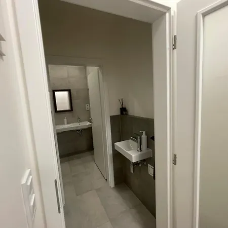 1room In Family Barrandov * Πράγα
