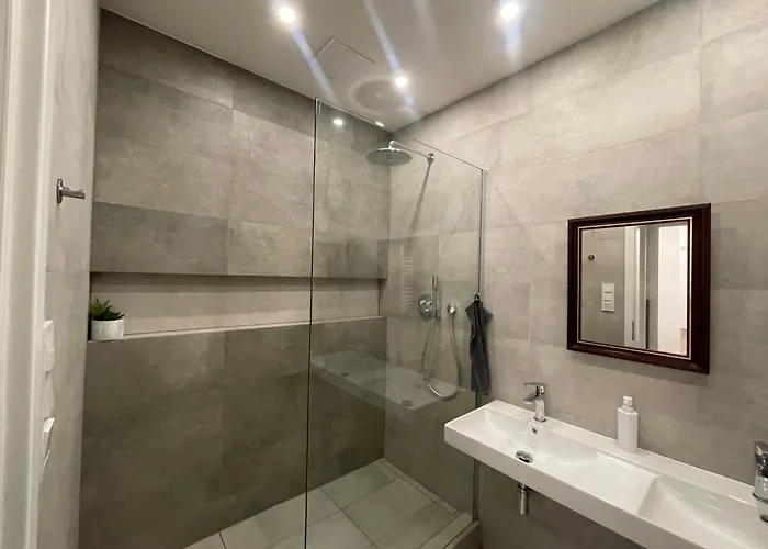 1Room In Family Apartment Barrandov Rum i privatbostad *