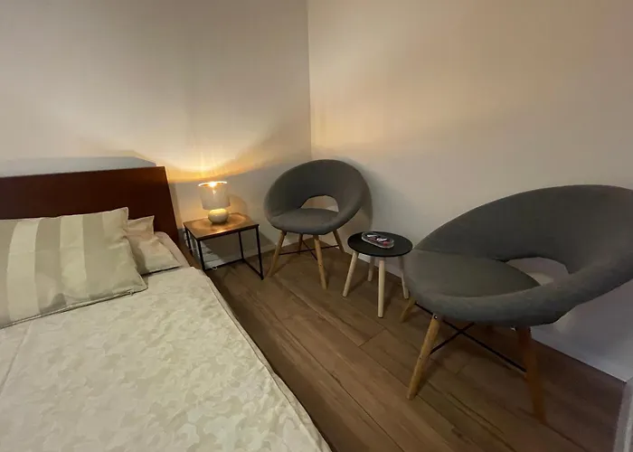 Rum i privatbostad 1Room In Family Apartment Barrandov Prag